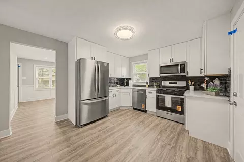 Kitchen - 14701 Beachview Ter, Dolton, IL 60419 photo 1 of 6