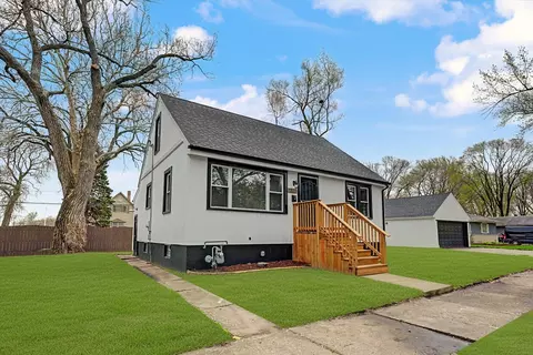 Exterior - 14701 Beachview Ter, Dolton, IL 60419 photo 3 of 5