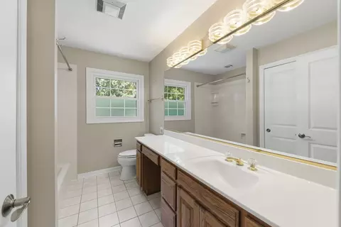 Bath - Undisclosed, Wheaton, IL 60189 photo 3 of 3