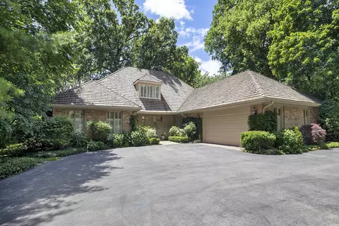 48 Indian Hill Rd, Winnetka, IL 60093