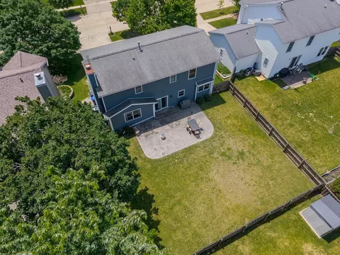View/Area - 3122 Eagle Creek Dr, Bloomington, IL 61704 photo 1 of 2
