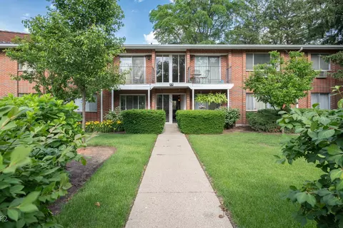 1150 Osterman Ave #C, Deerfield, IL 60015