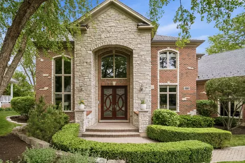 21776 Jupiter Ct, Mundelein, IL 60060