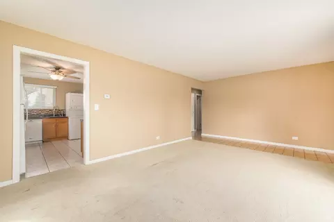 Living - 839 E Thacker St, Des Plaines, IL 60016 photo 4 of 4