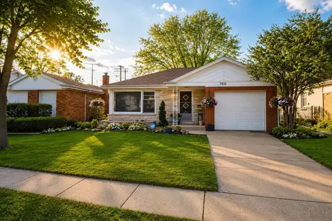 7810 Kilbourn Ave, Skokie, IL 60076