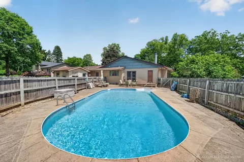 Exterior - 10062 Jesters Row, Roscoe, IL 61073 photo 6 of 13