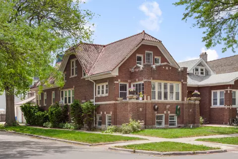 4101 W Oakdale Ave, Chicago, IL 60641