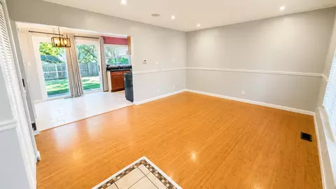 Living - 117 Galewood Dr, Bolingbrook, IL 60440 photo 1 of 6