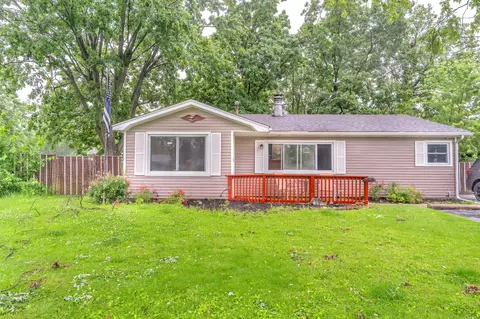 442 W Auburn Ln, Crete, IL 60417