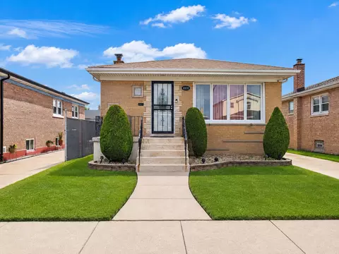 8630 S Kilbourn Ave, Chicago, IL 60652