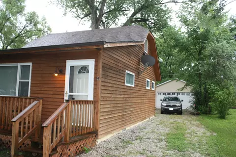 25057 W Petite Ave, Antioch, IL 60002