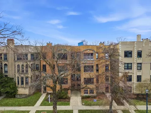 540 Sheridan Rd #3, Evanston, IL 60202