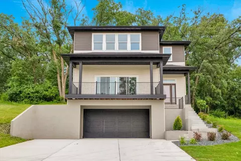 103 Northfield Dr, Minooka, IL 60447