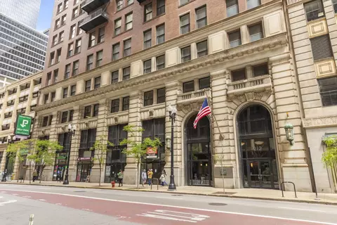 212 W Washington Ave #1508, Chicago, IL 60606