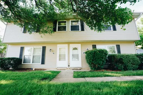 10 Fernwood Dr # W, Bolingbrook, IL 60440