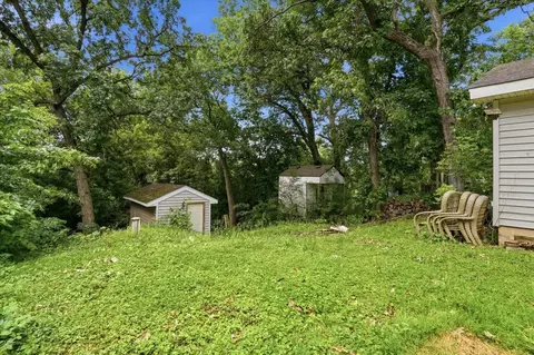 Exterior - 28616 W Benjamin Ave, Spring Grove, IL 60081 photo 3 of 5