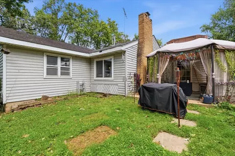 Exterior - 28616 W Benjamin Ave, Spring Grove, IL 60081 photo 5 of 5