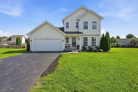 1316 Sherborn Ct, Minooka, IL 60447