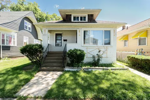 435 22nd Ave, Bellwood, IL 60104