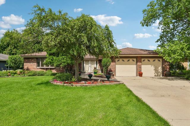 308 S Knollwood Dr, Schaumburg, IL 60193