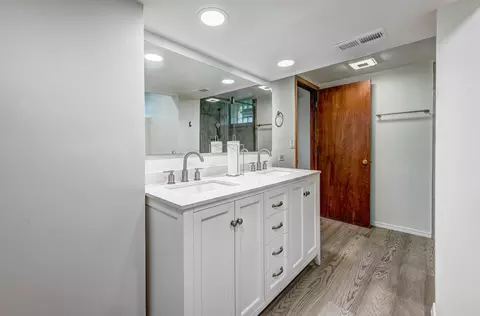 Bath - 714 Chestnut St, Deerfield, IL 60015 photo 4 of 4