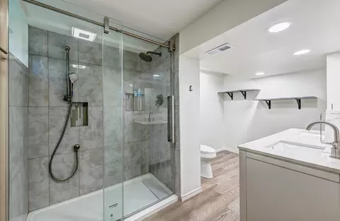 Bath - 714 Chestnut St, Deerfield, IL 60015 photo 3 of 4