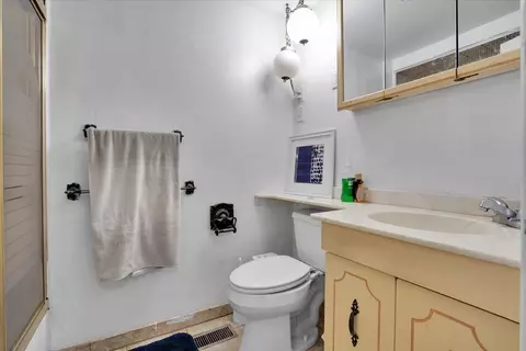 Bath - 8949 Olympic Dr, Bridgeview, IL 60455 photo 1 of 3