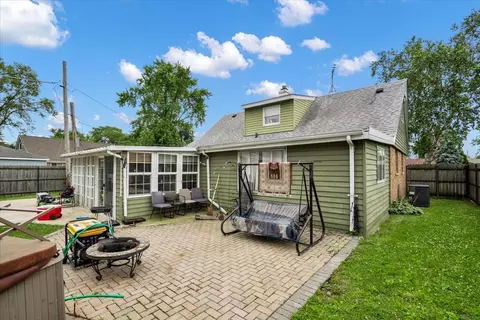 Exterior - 8949 Olympic Dr, Bridgeview, IL 60455 photo 5 of 6