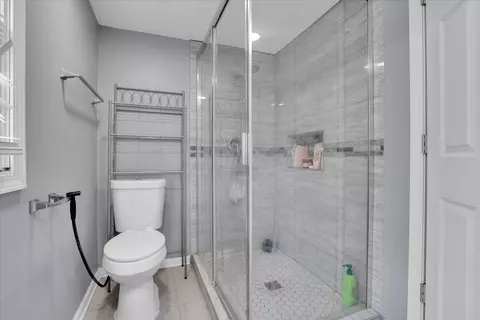 Bath - 8949 Olympic Dr, Bridgeview, IL 60455 photo 3 of 3