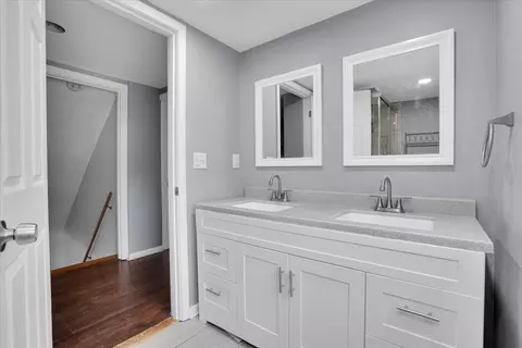 Bath - 8949 Olympic Dr, Bridgeview, IL 60455 photo 2 of 3