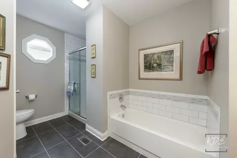 Bath - 21017 W Hazelnut Ln, Plainfield, IL 60544 photo 2 of 6