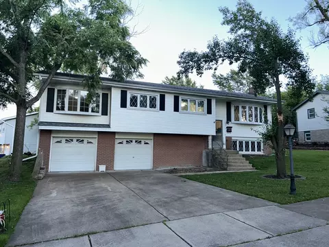 9019 Beechnut Rd, Hickory Hills, IL 60457