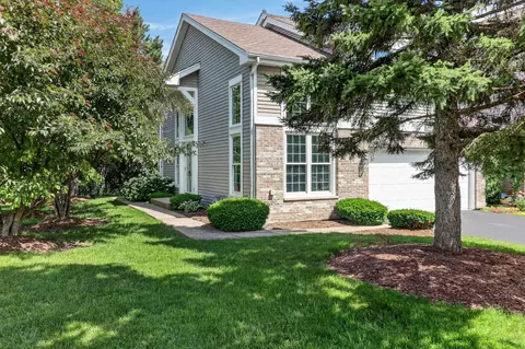 Exterior - 999 Willow St, Itasca, IL 60143 photo 3 of 5