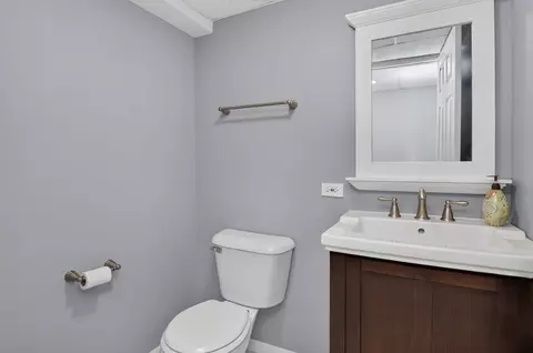 Bath - 999 Willow St, Itasca, IL 60143 photo 5 of 5