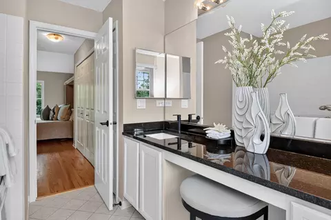 Bath - 999 Willow St, Itasca, IL 60143 photo 3 of 5