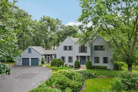 14 Brierwoods Ln, Hawthorn Woods, IL 60047