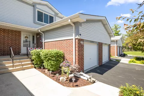 15946 Ashford Ct, Tinley Park, IL 60477