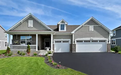 1174 Larswood Ln, Crystal Lake, IL 60012