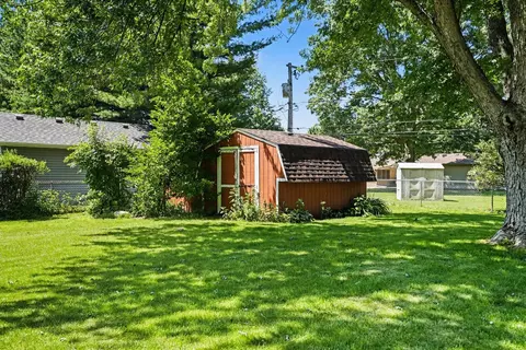 Exterior - 41 E Larkspur Ln, Bristol, IL 60512 photo 4 of 6