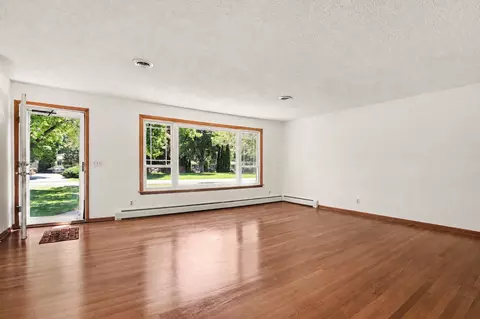 Living - 41 E Larkspur Ln, Bristol, IL 60512 photo 1 of 3