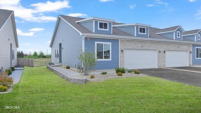 3993 Shoeger Dr, Yorkville, IL 60560