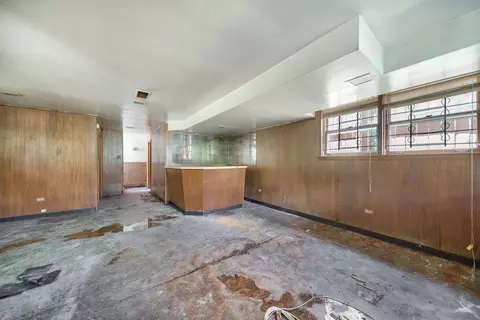 Living - 2558 E 93rd St, Chicago, IL 60617 photo 1 of 4