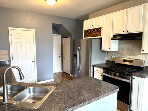 Kitchen - 1431 Westhampton Dr, Plainfield, IL 60586 photo 3 of 3