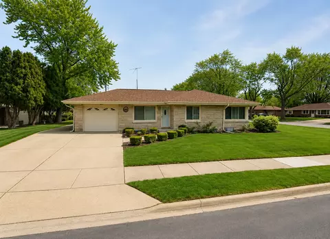 2011 Douglas St, Joliet, IL 60435