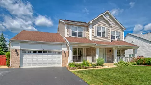 1094 Vista Dr, Gurnee, IL 60031