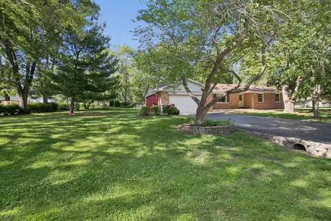 Exterior - 2621 E Heritage Dr, Kankakee, IL 60901 photo 2 of 5