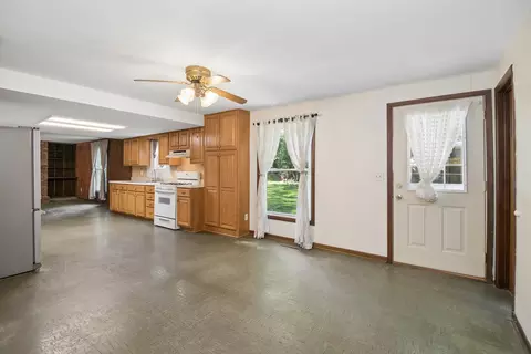 Entry Way - 2621 E Heritage Dr, Kankakee, IL 60901 photo 1 of 1