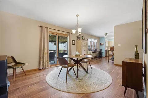 151 Manor Cir, Bloomington, IL 61701 photo 8