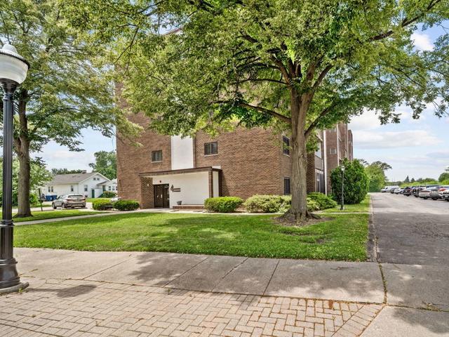 4 Mason St #106, Bensenville, IL 60106