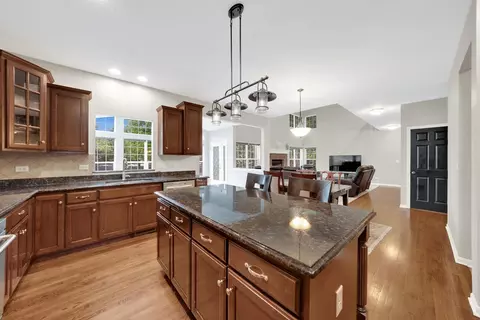 Kitchen - 26809 Ashgate Xing, Plainfield, IL 60585 photo 2 of 4